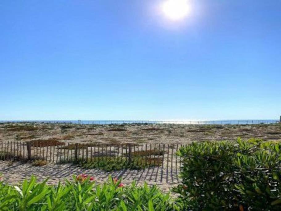 Villa Face A La Mer Sur Le Sable 8 Clim A L'Etage Le Barcarès Buitenkant foto
