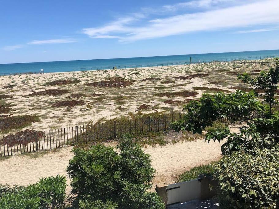 Villa Face A La Mer Sur Le Sable 8 Clim A L'Etage Le Barcarès Buitenkant foto